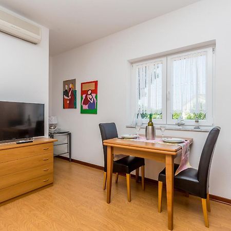 Guest House Antonella Малинска Екстериор снимка