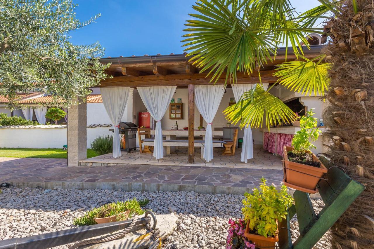 Guest House Antonella Малинска Екстериор снимка