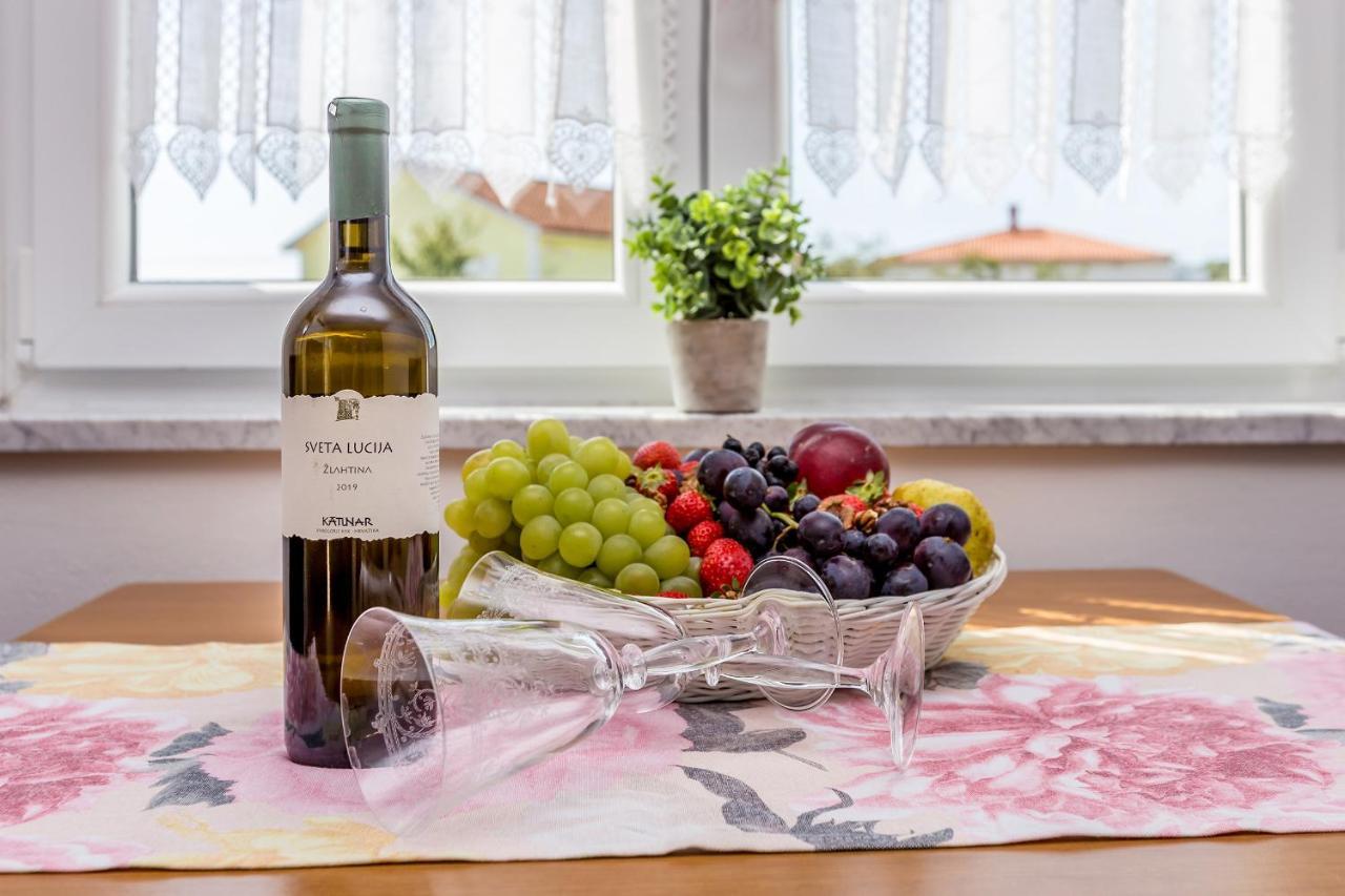 Guest House Antonella Малинска Екстериор снимка