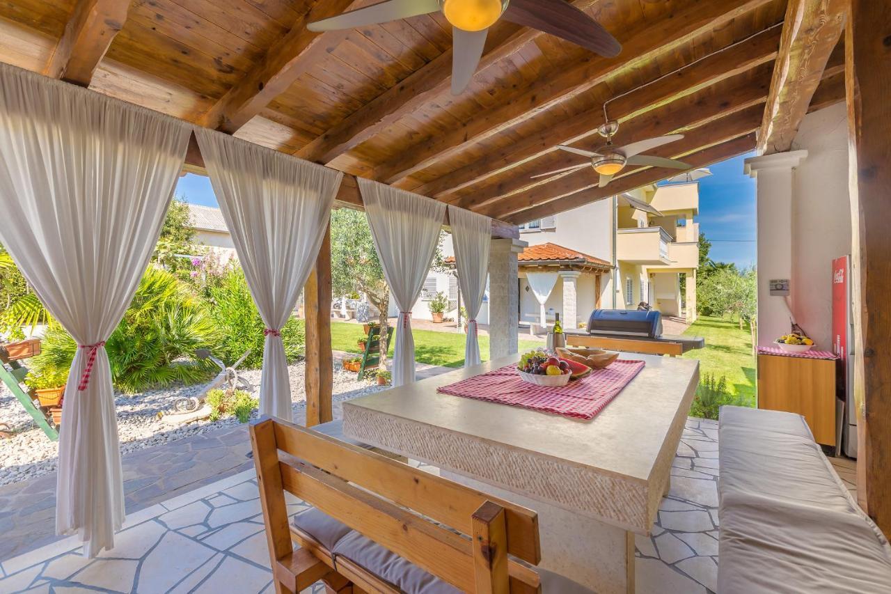 Guest House Antonella Малинска Екстериор снимка