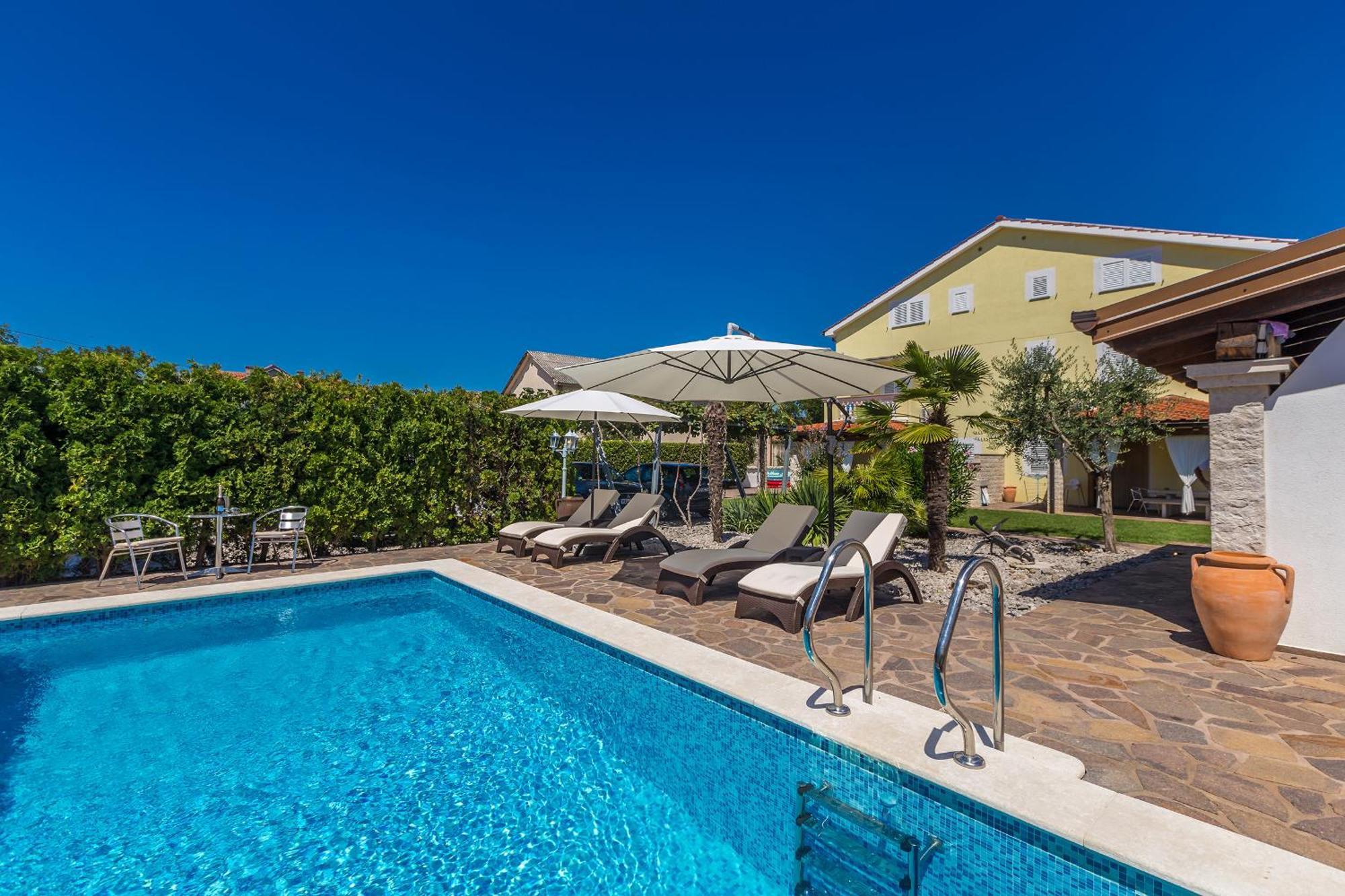 Guest House Antonella Малинска Екстериор снимка