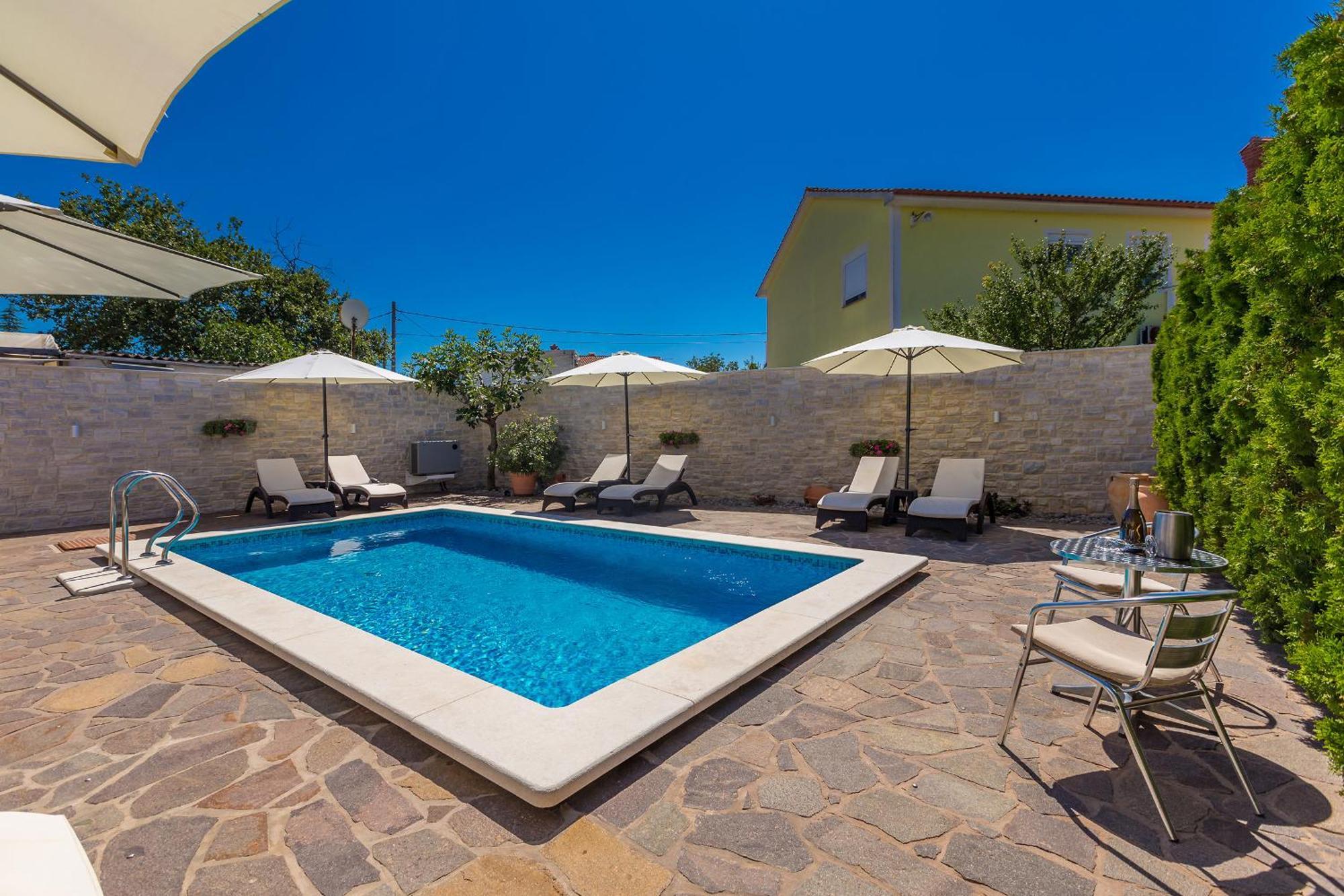 Guest House Antonella Малинска Екстериор снимка
