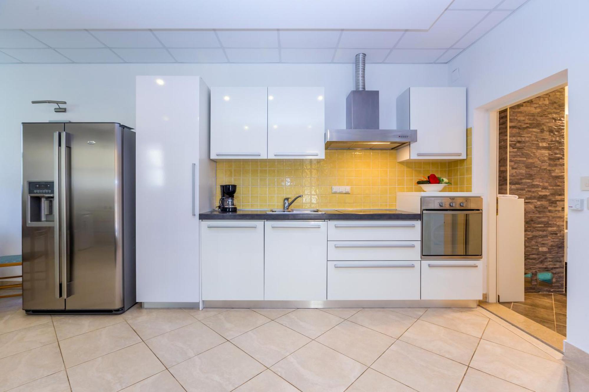Guest House Antonella Малинска Екстериор снимка